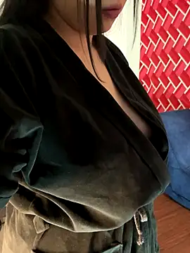 Snapshot of emiily15__ chatting on November 18, 2025, 6:22 pm emiily15 online show from November 18, 2025, 6:22 pm