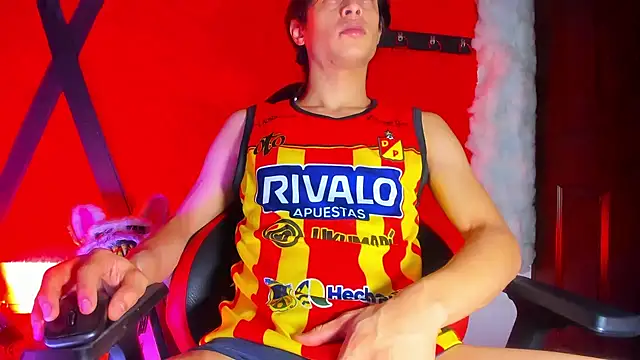 LilOwen  online show from April 6, 2026, 5:14 pm