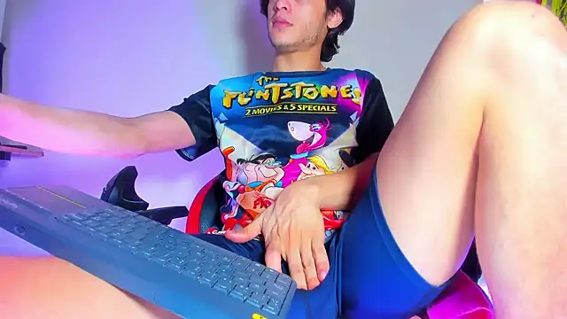 LilOwen  online show from May 12, 2026, 6:14 pm