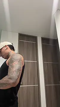 Snapshot of Dominiofit chatting on March 13, 2026, 10:59 pm Dominiofit online show from March 13, 2026, 10:59 pm