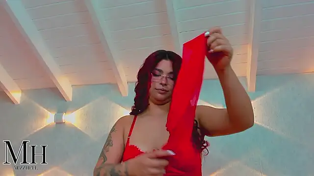 MizzHell online show from March 12, 2026, 4:07 am