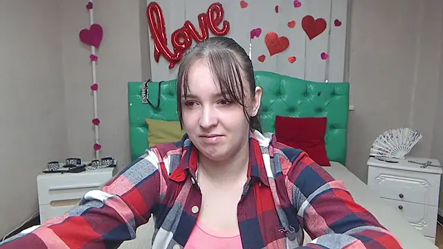 IsabelBlackberry online show from April 1, 2026, 5:20 am