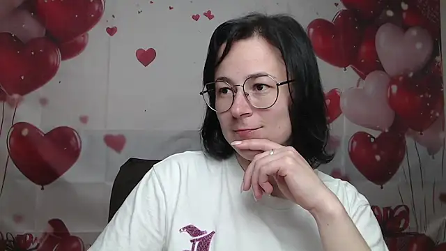 MarieSho online show from April 19, 2026, 6:10 pm