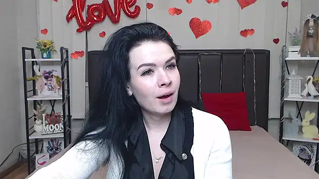 JasmineKouch online show from February 16, 2026, 7:01 pm