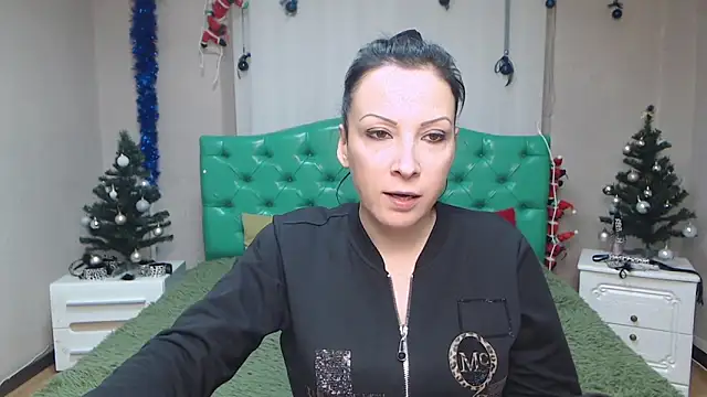 Snapshot of ElizabethSho chatting on January 18, 2025, 9:34 pm ElizabethSho online show from January 18, 2025, 9:34 pm