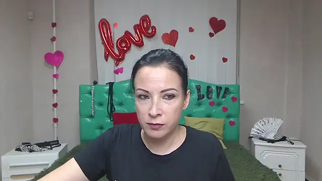 Snapshot of ElizabethSho chatting on September 9, 2025, 5:11 pm ElizabethSho online show from September 9, 2025, 5:11 pm