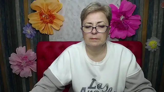 EmiliaGree online show from April 25, 2026, 5:10 pm