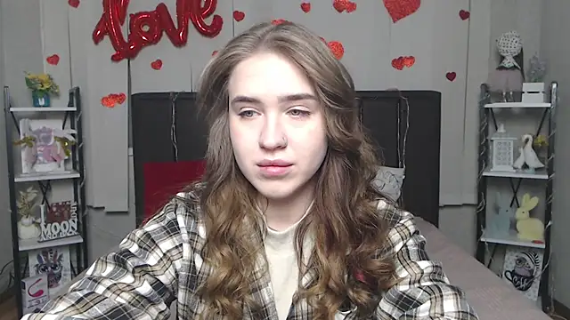 LauraHlot online show from February 23, 2026, 6:14 am