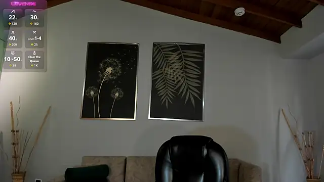 Snapshot of ValeriaVelvet chatting on November 26, 2025, 12:16 pm ValeriaVelvet online show from November 26, 2025, 12:16 pm