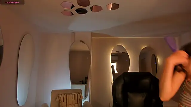 ValeriaVelvet online show from February 5, 2026, 12:12 pm