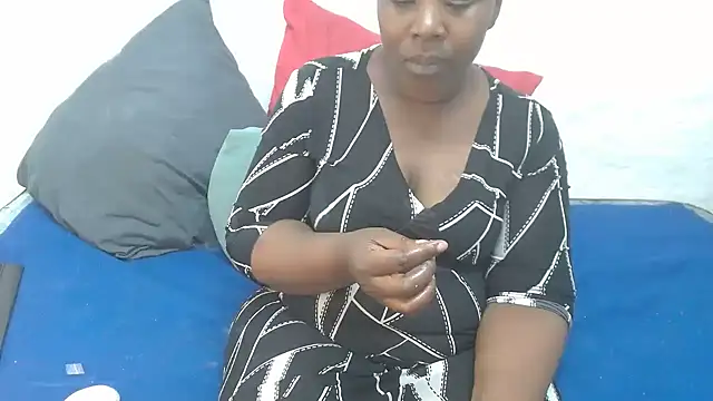 Thickchocolatex2 online show from December 3, 2025, 4:39 pm