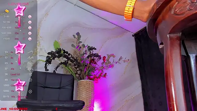 Snapshot of Karla-Ebony chatting on September 10, 2025, 1:43 pm Karla-Ebony online show from September 10, 2025, 1:43 pm