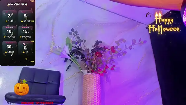 Snapshot of Karla-Ebony chatting on October 31, 2025, 1:41 pm Karla-Ebony online show from October 31, 2025, 1:41 pm