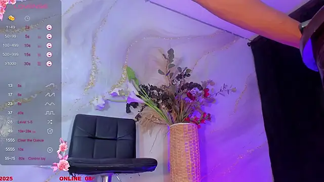 Snapshot of Karla-Ebony chatting on October 8, 2025, 1:23 pm Karla-Ebony online show from October 8, 2025, 1:23 pm