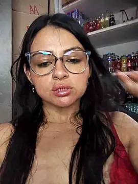 Linda Lars online show from November 5, 2025, 3:04 pm