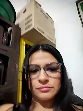 Linda Lars online show from November 23, 2025, 4:22 am