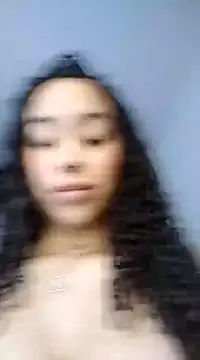 Snapshot of MarieLeon chatting on January 18, 2025, 10:39 pm MarieLeon online show from January 18, 2025, 10:39 pm