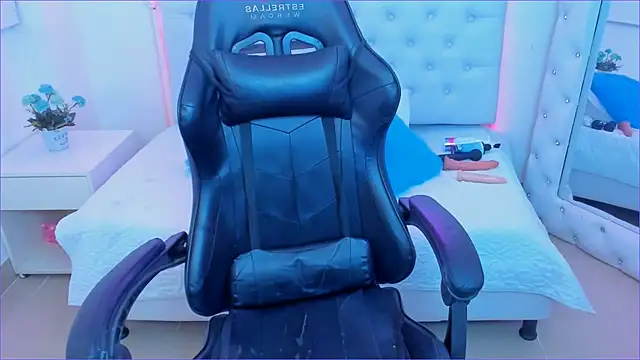 silvana  miller online show from March 5, 2025, 7:38 pm