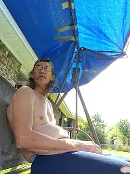 coolbrease10 online show from May 17, 2026, 2:50 pm