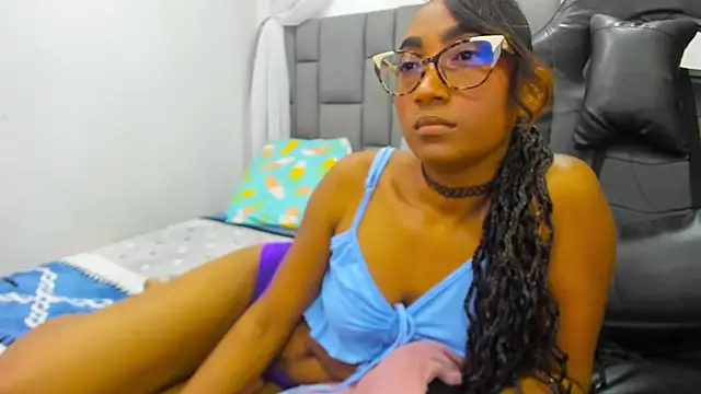 MurphyAngelina online show from April 10, 2026, 3:24 am