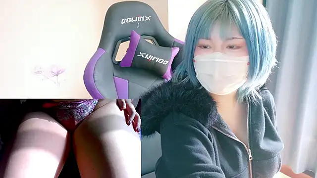 Snapshot of hazuki_8008 chatting on November 10, 2025, 1:43 am hazuki 8008 online show from November 10, 2025, 1:43 am