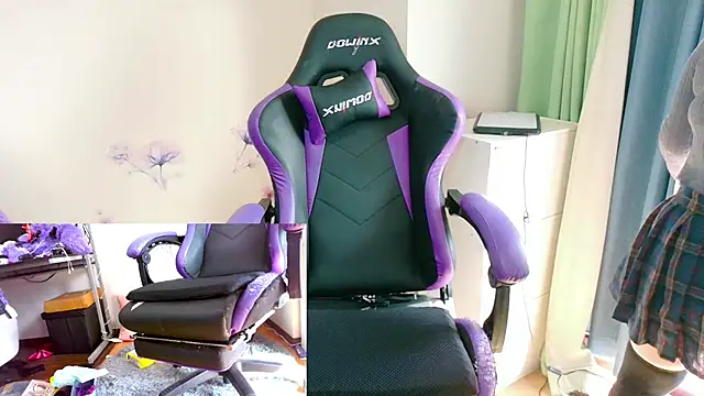 Snapshot of hazuki_8008 chatting on October 28, 2025, 4:24 am hazuki 8008 online show from October 28, 2025, 4:24 am