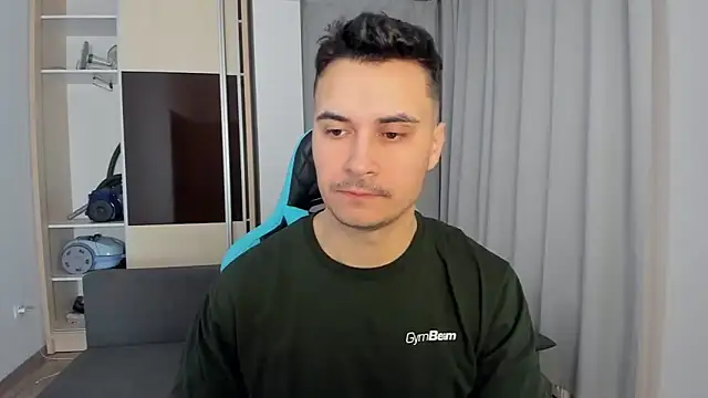 Snapshot of MatMalonne chatting on February 17, 2026, 5:16 am MatMalonne online show from February 17, 2026, 5:16 am