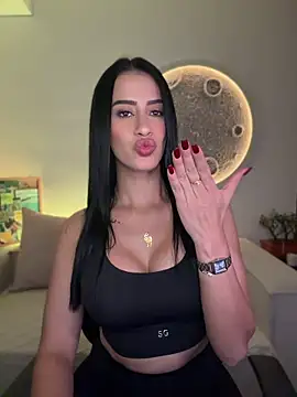 SarahhSmitth1 online show from June 4, 2026, 11:31 pm