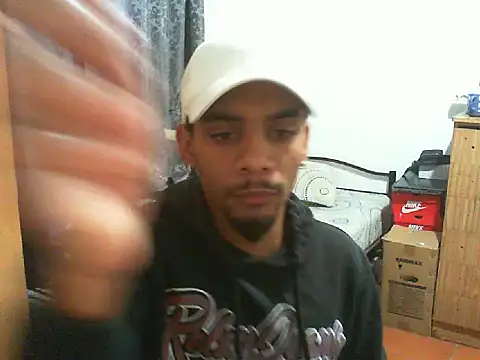 Snapshot of 29YOURZ_28_ chatting on October 8, 2025, 10:28 am 29YOURZ 28 online show from October 8, 2025, 10:28 am