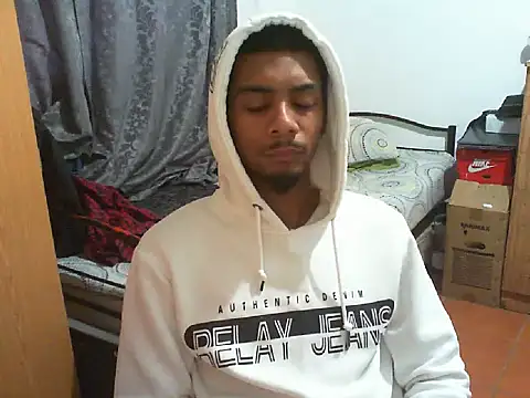 Snapshot of 29YOURZ_28_ chatting on October 4, 2025, 4:19 pm 29YOURZ 28 online show from October 4, 2025, 4:19 pm