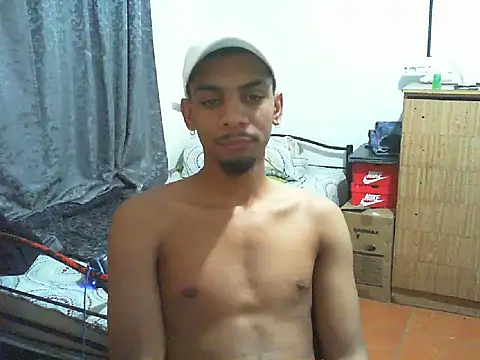 Snapshot of 29YOURZ_28_ chatting on November 4, 2025, 9:07 pm 29YOURZ 28 online show from November 4, 2025, 9:07 pm