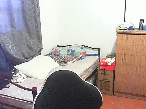 Snapshot of 29YOURZ_28_ chatting on February 12, 2025, 3:49 pm 29YOURZ 28 online show from February 12, 2025, 3:49 pm