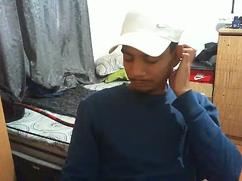 Snapshot of 29YOURZ_28_ chatting on October 1, 2025, 8:52 am 29YOURZ 28 online show from October 1, 2025, 8:52 am