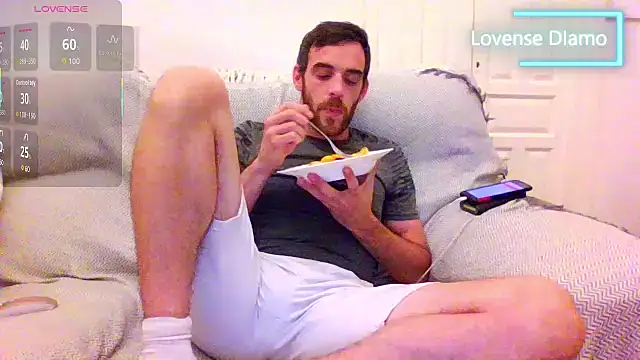  NakedChef  online show from October 8, 2025, 10:10 pm