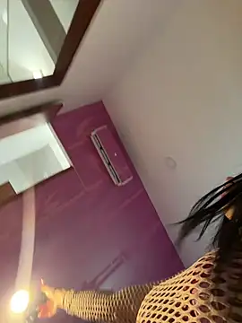 Snapshot of kiim_taaylor chatting on February 15, 2026, 1:54 pm kiim taaylor online show from February 15, 2026, 1:54 pm