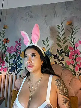 Snapshot of kiim_taaylor chatting on October 27, 2025, 1:01 pm kiim taaylor online show from October 27, 2025, 1:01 pm