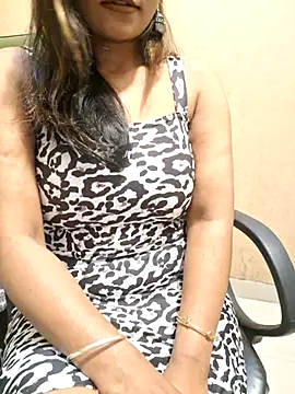 Snapshot of N-Natasha chatting on March 3, 2025, 9:48 pm N-Natasha online show from March 3, 2025, 9:48 pm