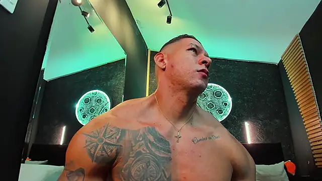 Snapshot of MassimoWalton2 chatting on January 11, 2025, 2:30 am MassimoWalton2 online show from January 11, 2025, 2:30 am