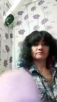 Snapshot of SweetLeila40 chatting on February 3, 2025, 10:32 pm SweetLeila40 online show from February 3, 2025, 10:32 pm