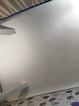 Snapshot of SweetLeila40 chatting on February 21, 2025, 9:11 pm SweetLeila40 online show from February 21, 2025, 9:11 pm