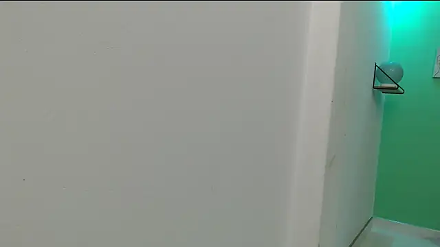 evaleribigtits18 online show from March 21, 2026, 1:51 am