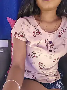 Snapshot of yhona_darling chatting on June 15, 2026, 12:16 pm yhona darling online show from June 15, 2026, 12:16 pm