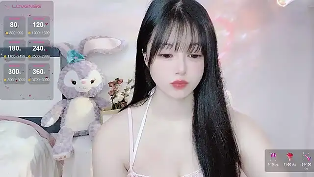 Snapshot of Lydia_170 chatting on December 26, 2024, 7:45 am Lydia 170 online show from December 26, 2024, 7:45 am