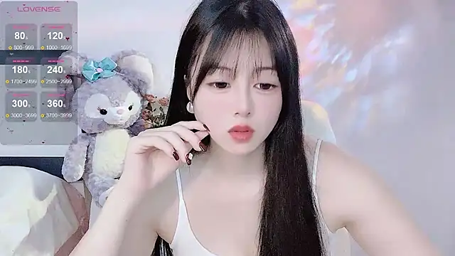 Snapshot of Lydia_170 chatting on December 8, 2024, 5:06 am Lydia 170 online show from December 8, 2024, 5:06 am