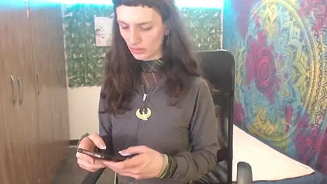 Snapshot of BurningVenus12 chatting on November 7, 2025, 7:07 pm BurningVenus12 online show from November 7, 2025, 7:07 pm