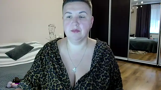 Annet1912 online show from October 23, 2025, 6:12 am