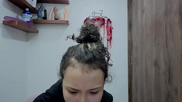 avans 15 online show from November 29, 2025, 11:16 pm