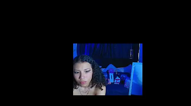 Snapshot of avans_15 chatting on February 21, 2025, 7:43 pm avans 15 online show from February 21, 2025, 7:43 pm