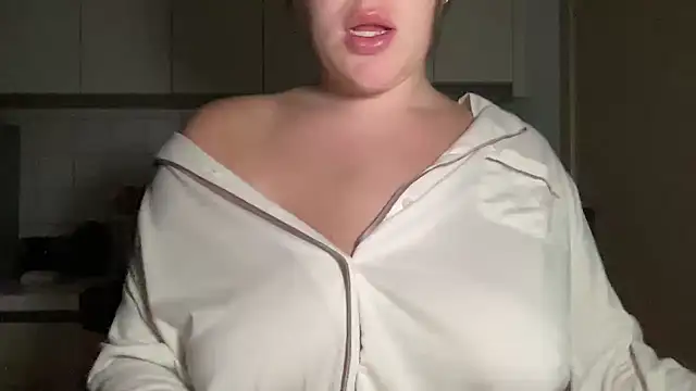 Snapshot of lilylush24 chatting on February 17, 2025, 5:55 pm lilylush24 online show from February 17, 2025, 5:55 pm