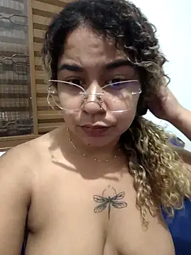 Snapshot of VitoriaFernandes chatting on September 11, 2025, 2:33 am VitoriaFernandes online show from September 11, 2025, 2:33 am